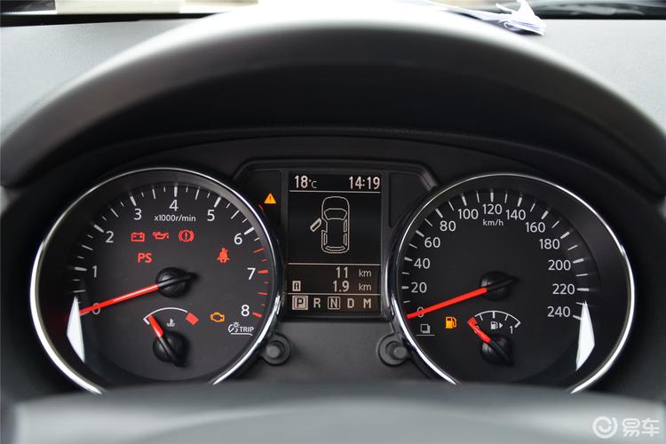 起亚KX Cross 1.0 XL酷火CVT 2WD仪表盘背光及车辆显示解析